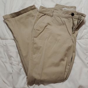 Old Navy Sweetheart Khaki Pants